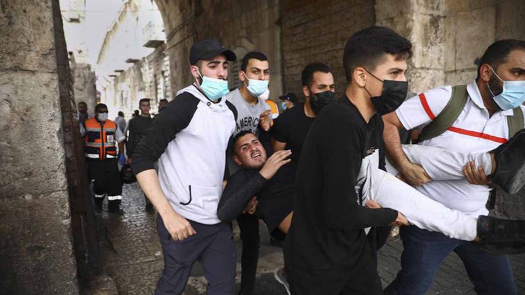 Medics: 80 Palestinians Hospitalized In Jerusalem Clashes