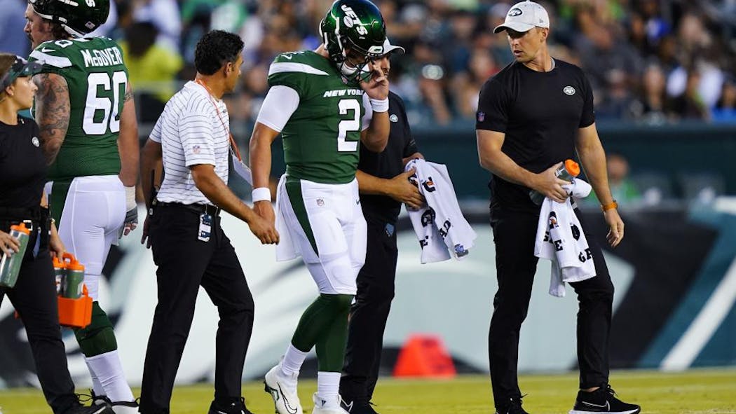 AP Source: Jets' Wilson Out 2-4 Weeks With Knee Injury