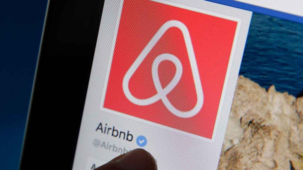 Group Of Black Friends Kicked Out Of Airbnb By Host Who Called Them 'Monkeys'
