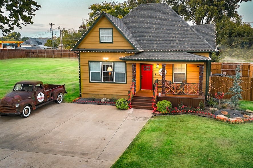  Ralphie's House (A Christmas Story Tribute) Air BnB